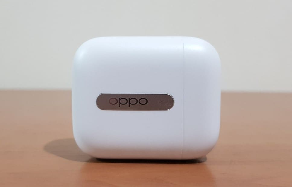 OPPO Enco Gratis koffertdesign