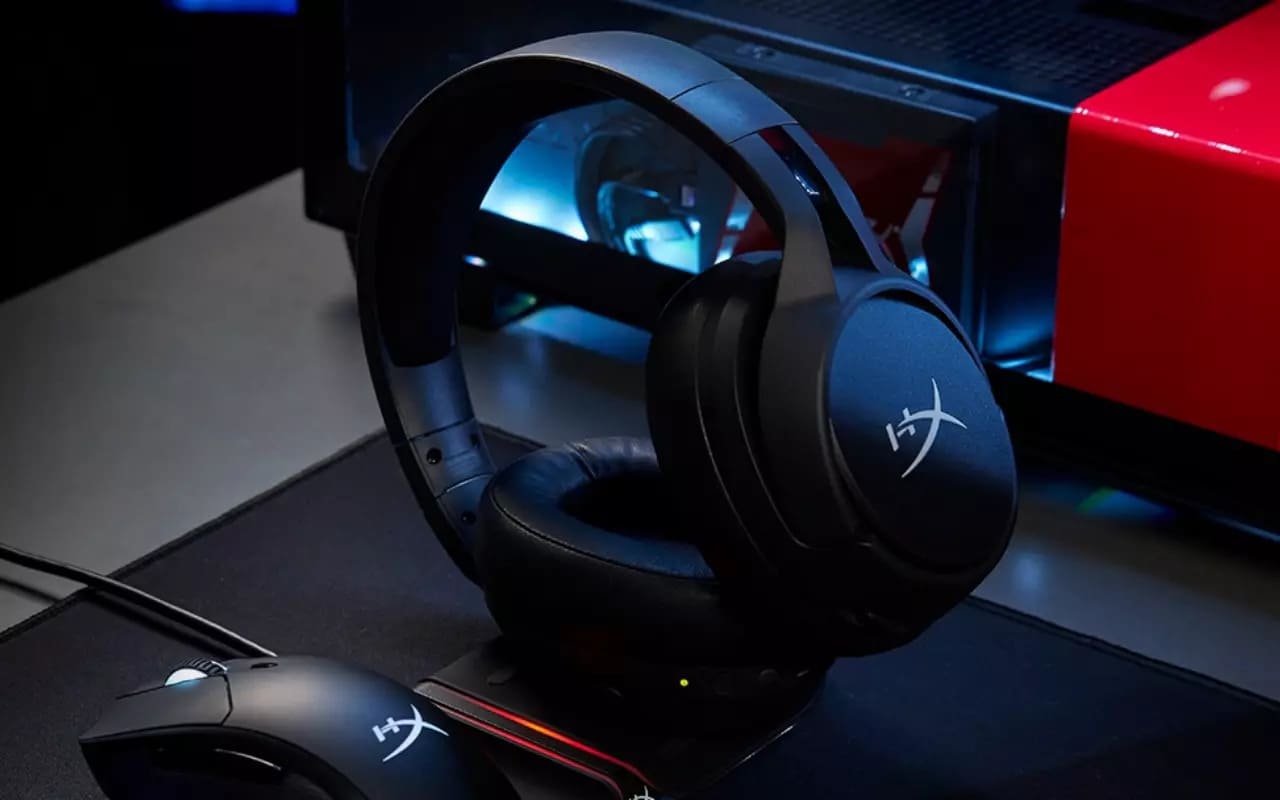 أفضل سماعات PS4 HyperX Cloud Flight S.