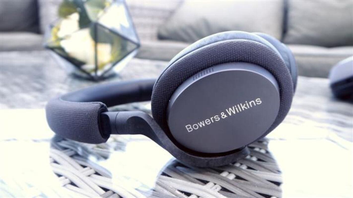 หูฟังตัดเสียงรบกวน Bowers & Wilkins PX7 ที่ดีที่สุด