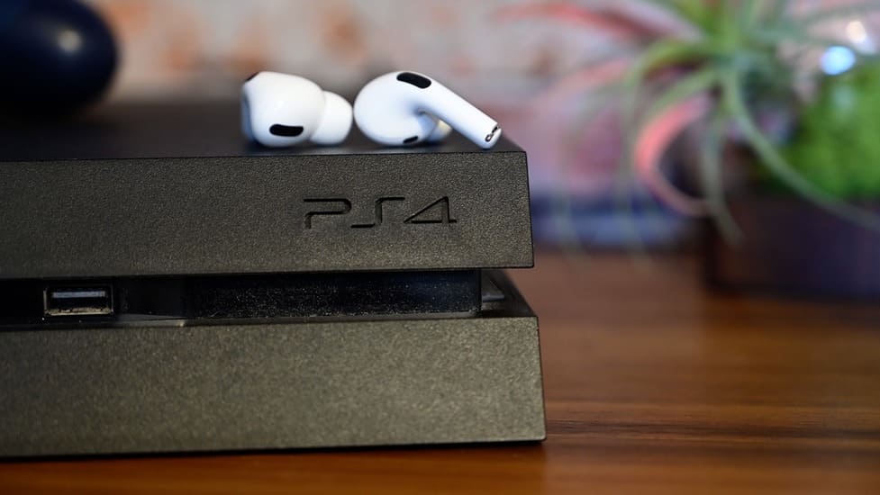 Slik kobler du AirPods Pro til PS4