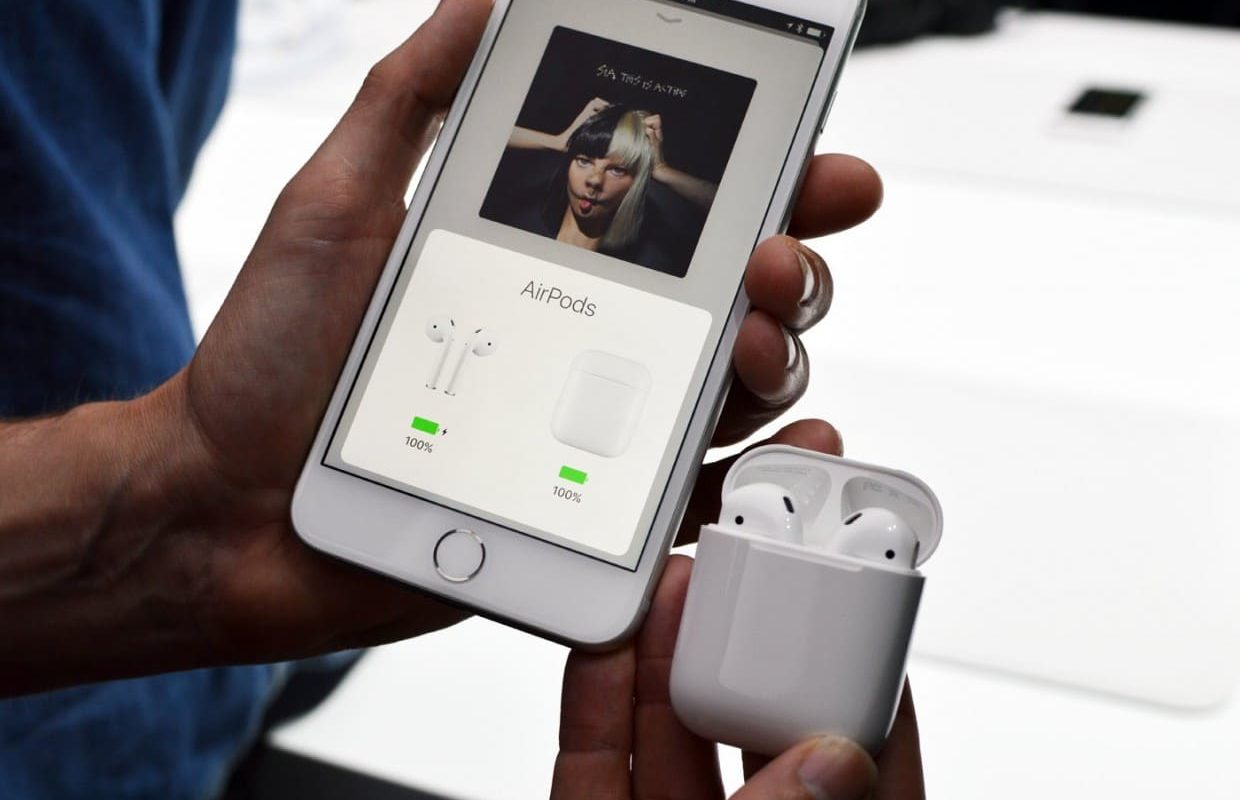 Cómo conectar auriculares al iPhone