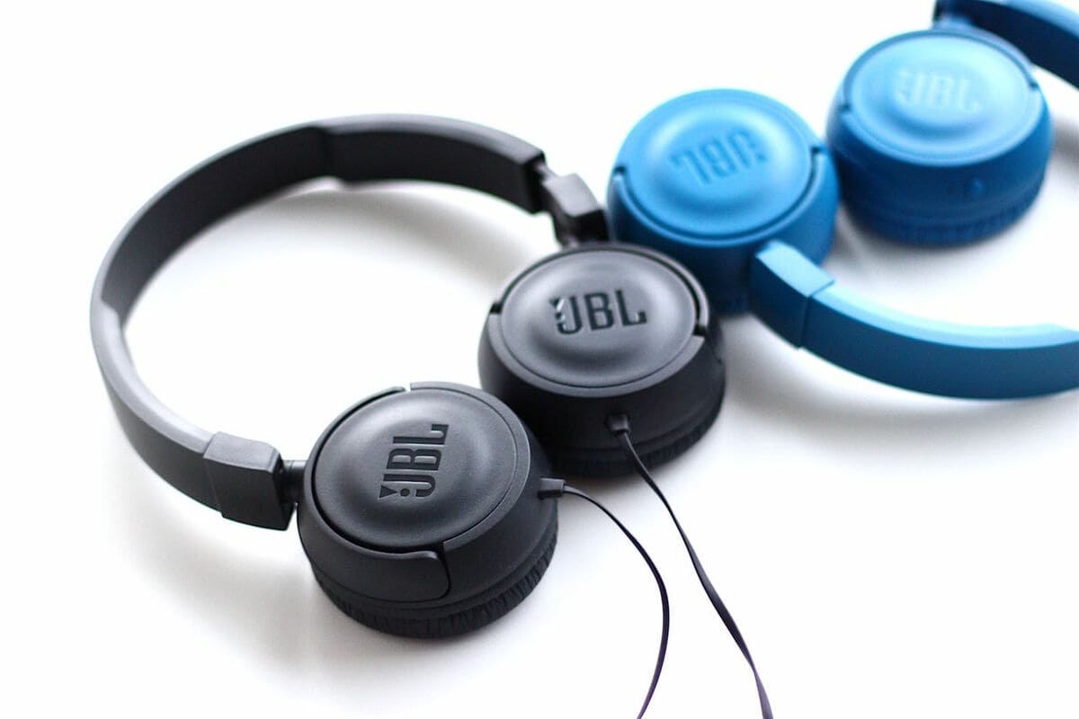 Geriausios laidinės JBL T450 ausinės