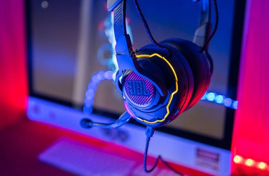 JBL Quantum One review: 2020 Quantum One gaming headphones - top ...