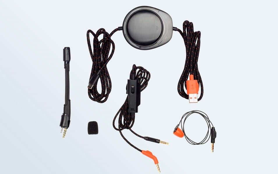 مجموعة JBL Quantum One Kit