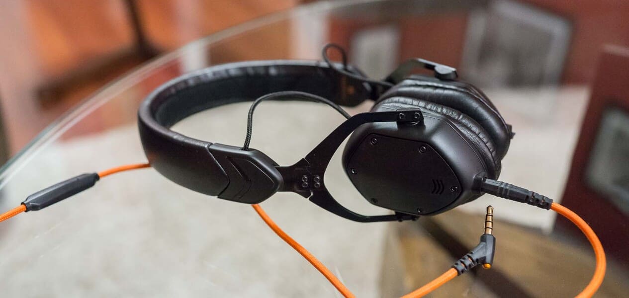 labākais uz auss esošais V-Moda XS