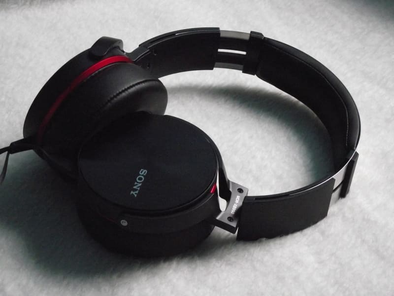 Căști cu bas bun Sony MDR-XB950AP