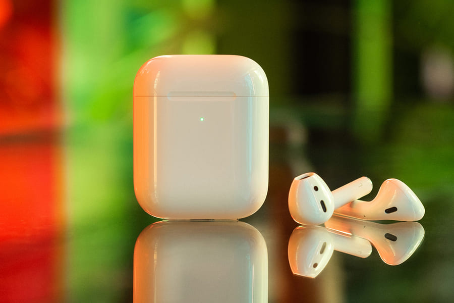 Πώς να συνδέσετε τα ακουστικά AirPods