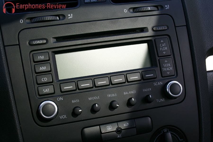 kung paano ikonekta ang isang radio recorder